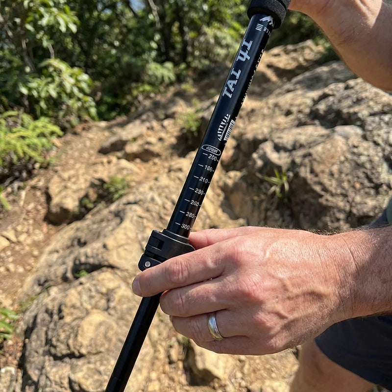 ⛰️🌲 - Könnyű, ütéscsillapító, állítható magasságú, alumínium ötvözetből készült rúd - Túrázáshoz és kempingezéshez alkalmas