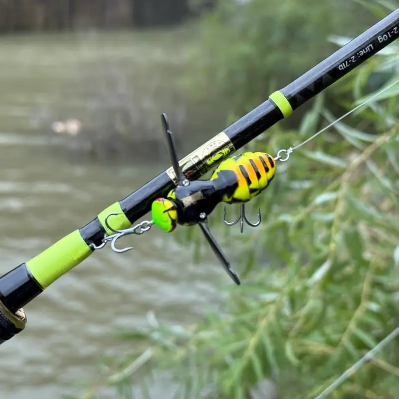 🎣Bionikus Darázscsali Topwater Műcsali – Robbanásszerű Felszíni Kapásokért 🐟