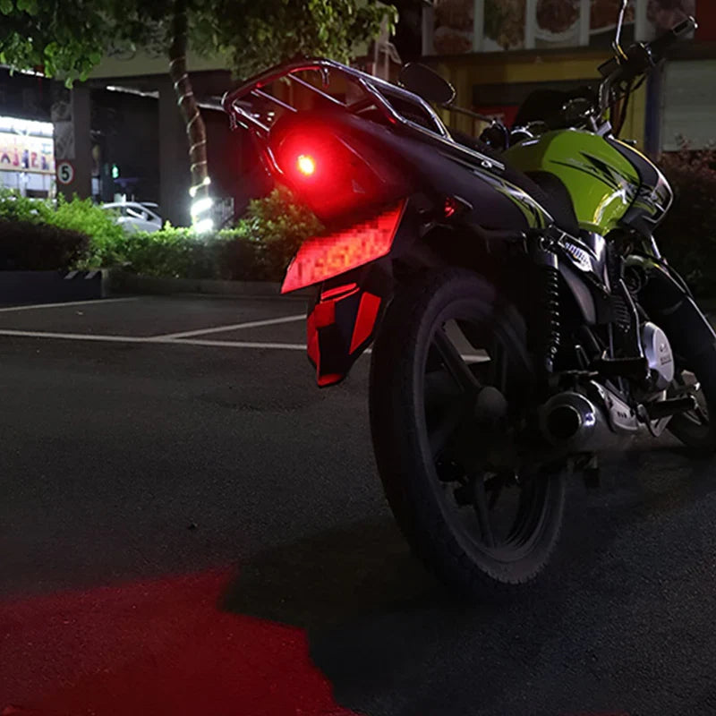 🚴 Kerékpáros Vezeték Nélküli Hátsó Lámpa 🔦 Távirányítóval, Tölthető, Vízhatálló – Biztonságos Éjszakai Kerékpározáshoz